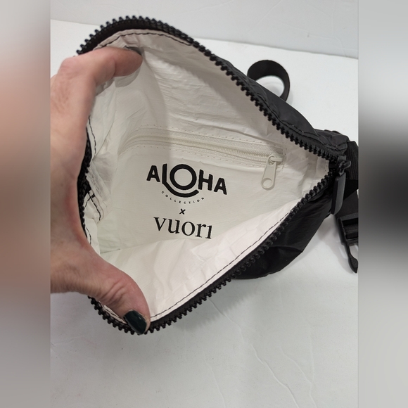 Vuori Aloha Collection Mini Hip Pack Black Belt Bag Fannie Pack Size OS - Picture 8 of 8